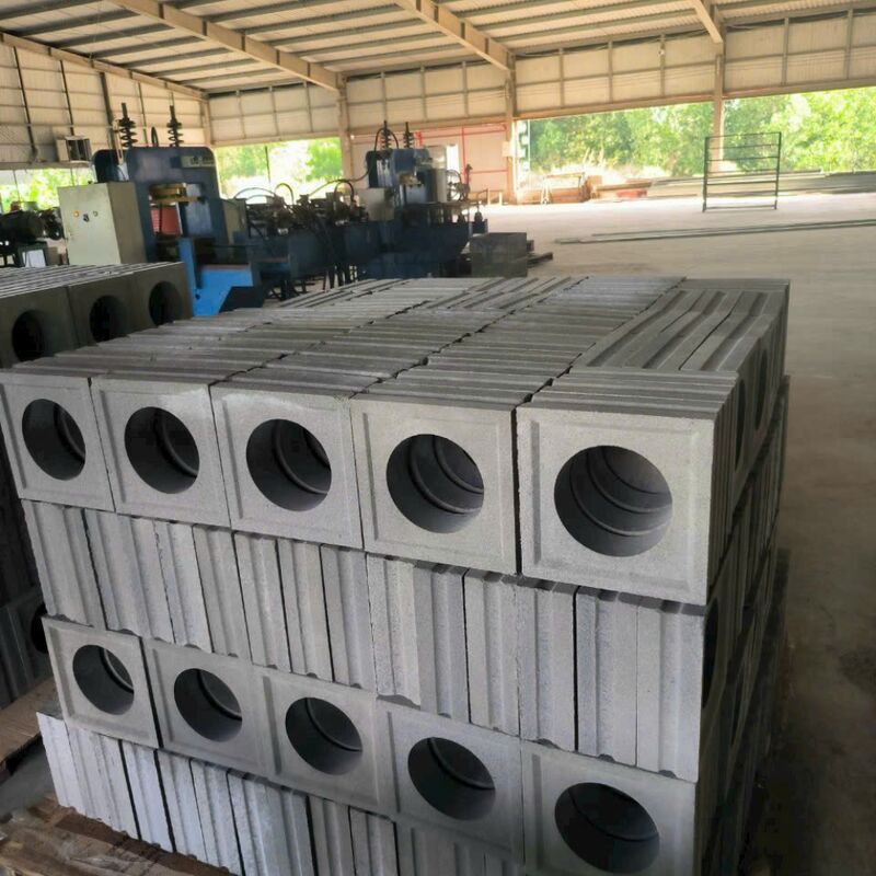 อิฐส่วนประกอบปูนซีเมนต์ รูปทรงสี่เหลี่ยม หน้าจอ แผงผนังพื้นหลัง หน้าจอ การออกแบบ 3 มิติ แบบกลวง ติดตั้งง่าย ตกแต่ง