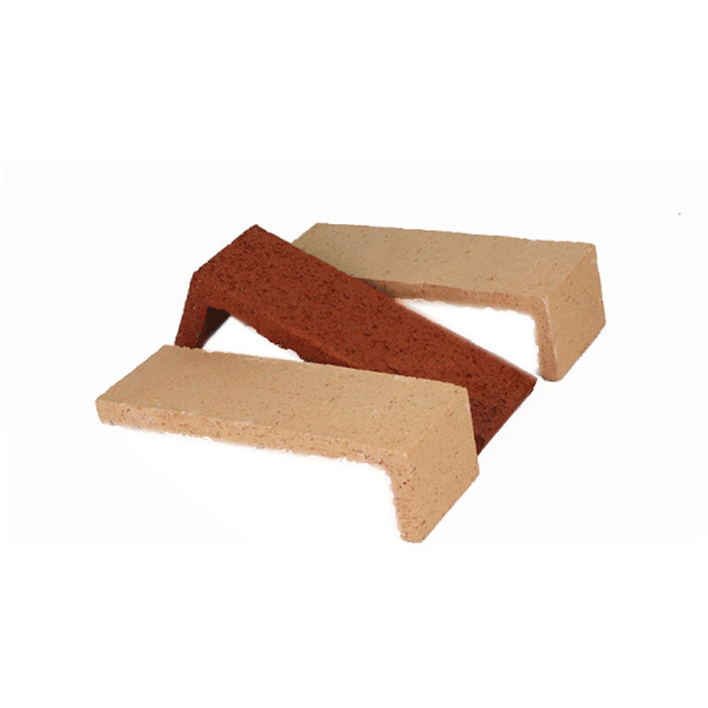 แผ่นดินเหลืองอ่อน แบ่งใบหน้าอิฐ ผนังภายนอกแบบชนบท ตัวเลือกหลายสีสําหรับการออกแบบหน้าต่างและภูมิทัศน์