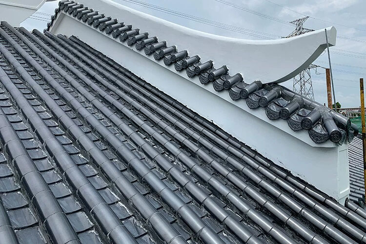 Black Glazed Chinese Roof Tiles Traditional Clay Roofing Tiles with Eaves & Ridge Tiles for Temple Pavilion Garden Projects